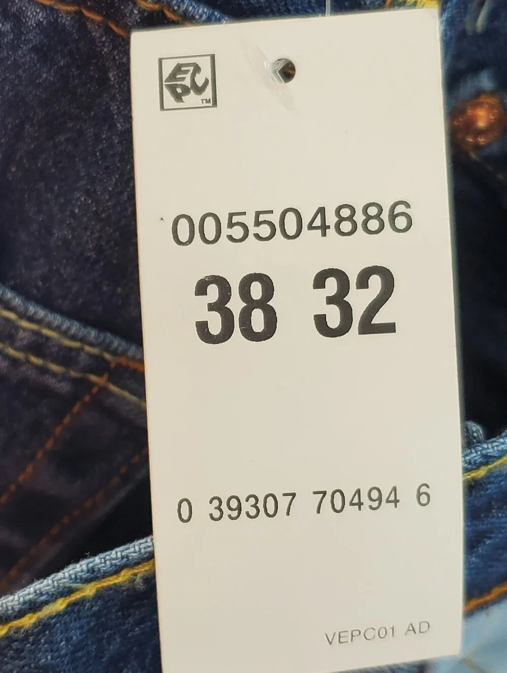 Levi's brand new 550 jeans relaxed fit 38x32